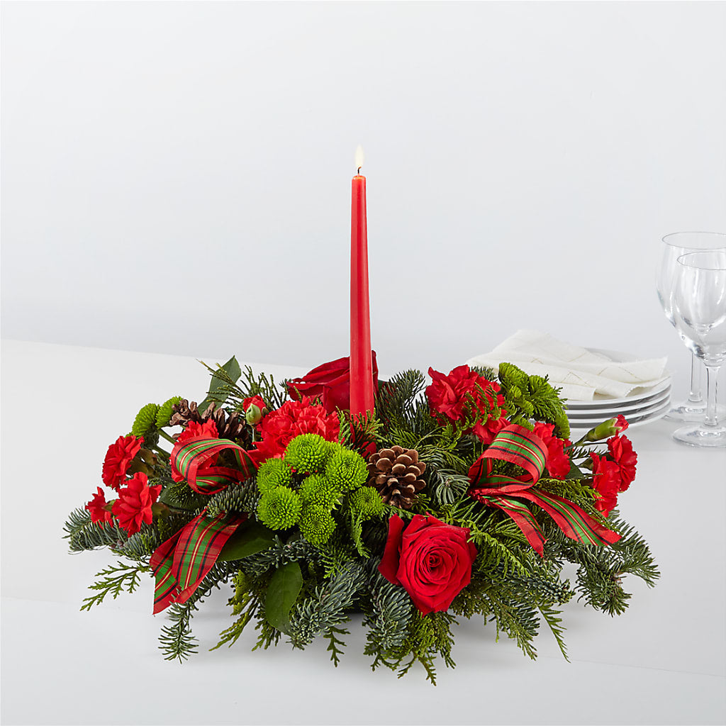 By the Candlelight Centerpiece – Charlynda Fleuriste, Sherbrooke PQ
