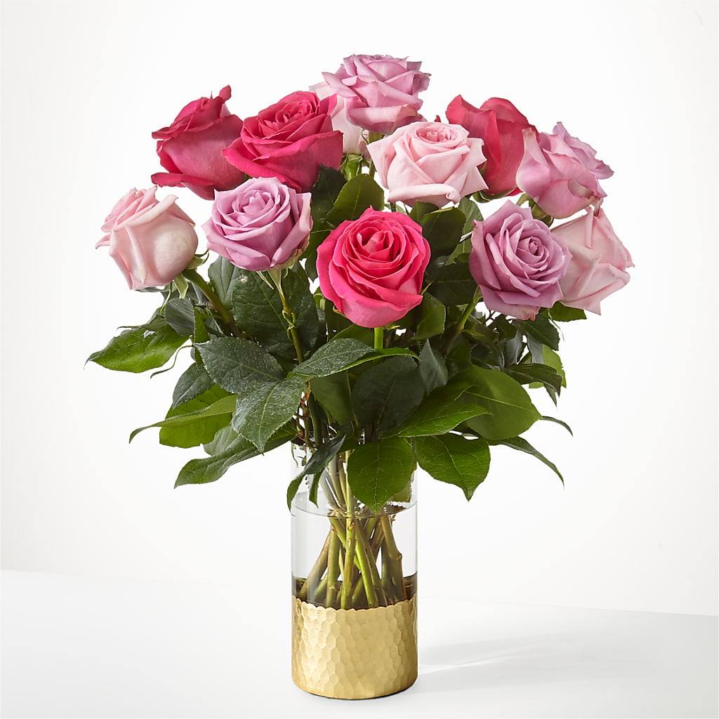 Pure Beauty Mixed Roses – Charlynda Fleuriste, Sherbrooke PQ