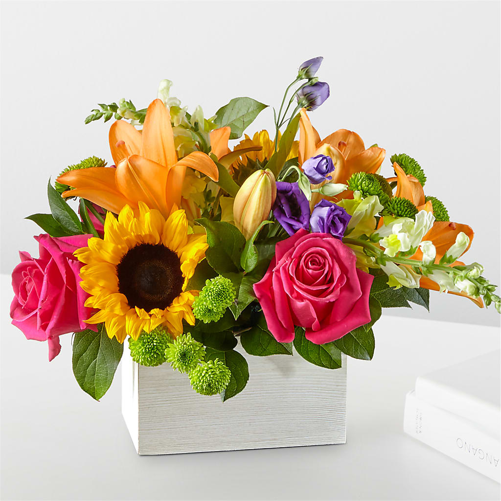 Best Day Box Bouquet – Charlynda Fleuriste, Sherbrooke PQ