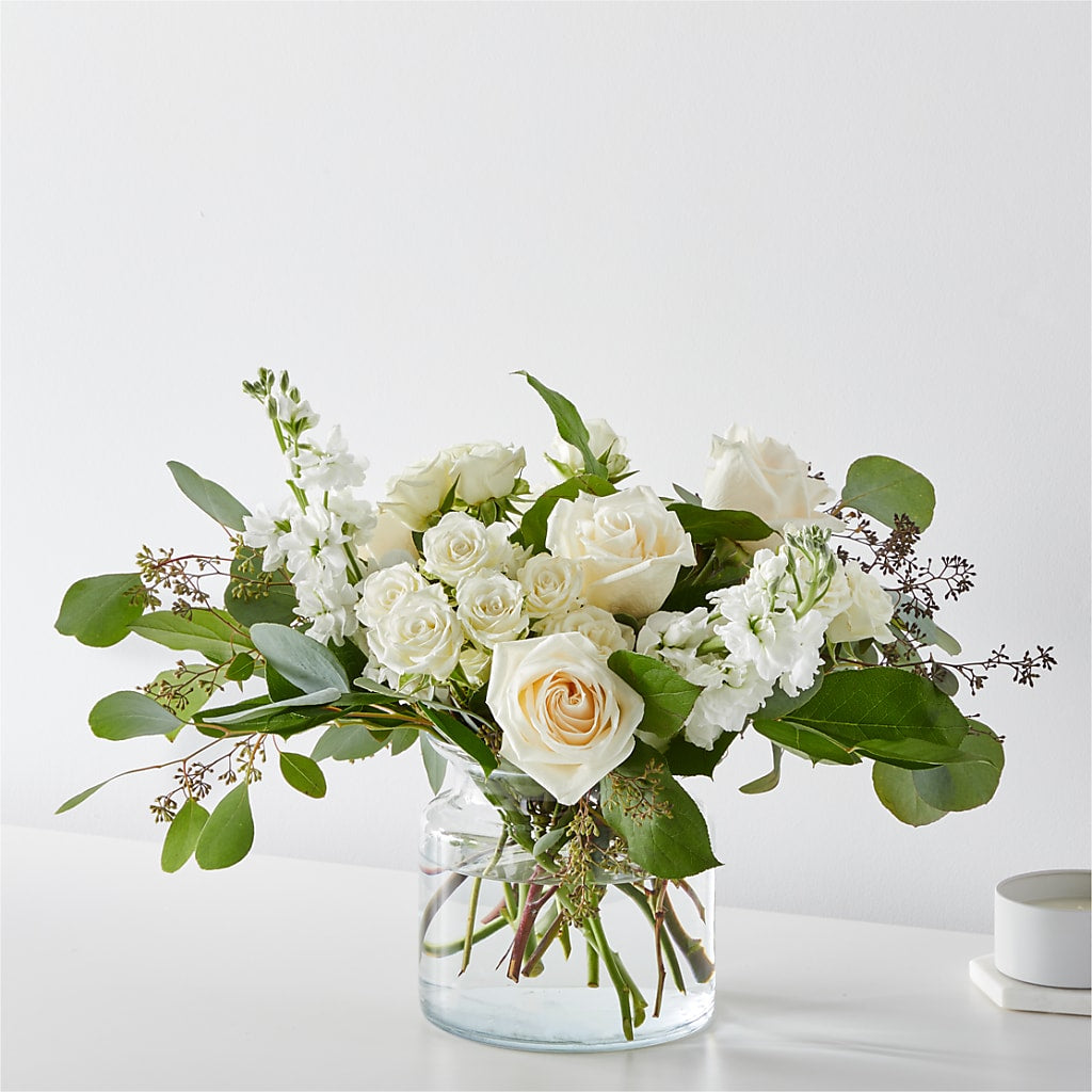 Fresh Linen Bouquet – Charlynda Fleuriste, Sherbrooke PQ