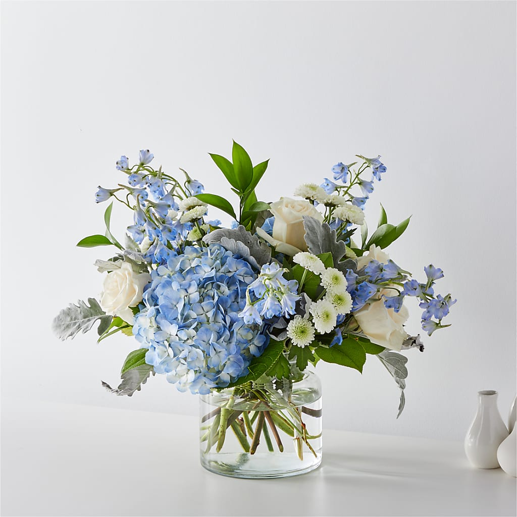 Coastal Blossom Bouquet – Charlynda Fleuriste, Sherbrooke PQ
