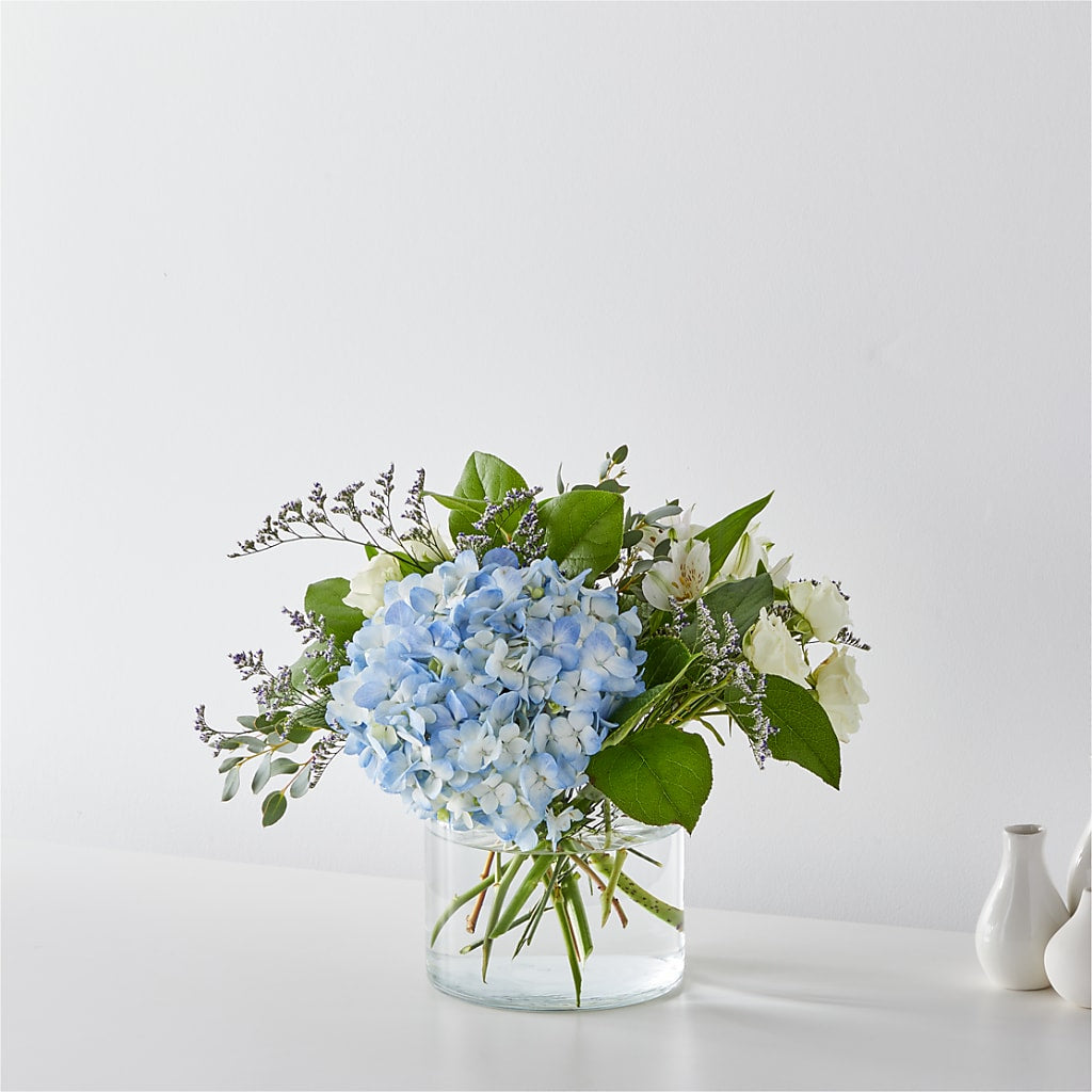 Coastal Blossom Bouquet – Charlynda Fleuriste, Sherbrooke PQ