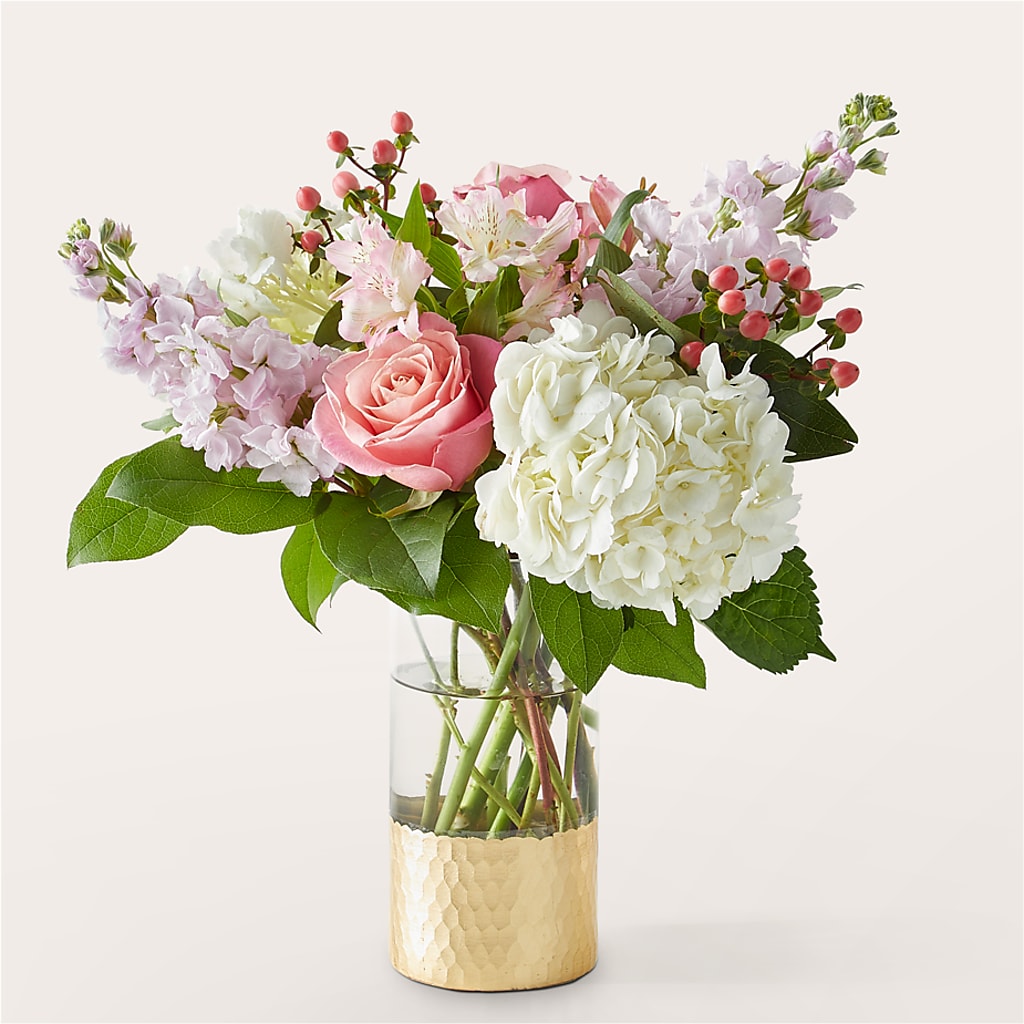 Little Luxuries Bouquet – Charlynda Fleuriste, Sherbrooke PQ