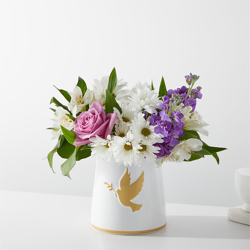 Garden of Peace Bouquet – Charlynda Fleuriste, Sherbrooke PQ