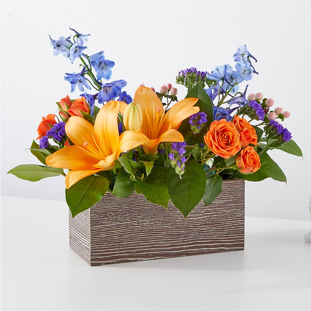 Radiant Citrus Box Bouquet – Charlynda Fleuriste, Sherbrooke PQ