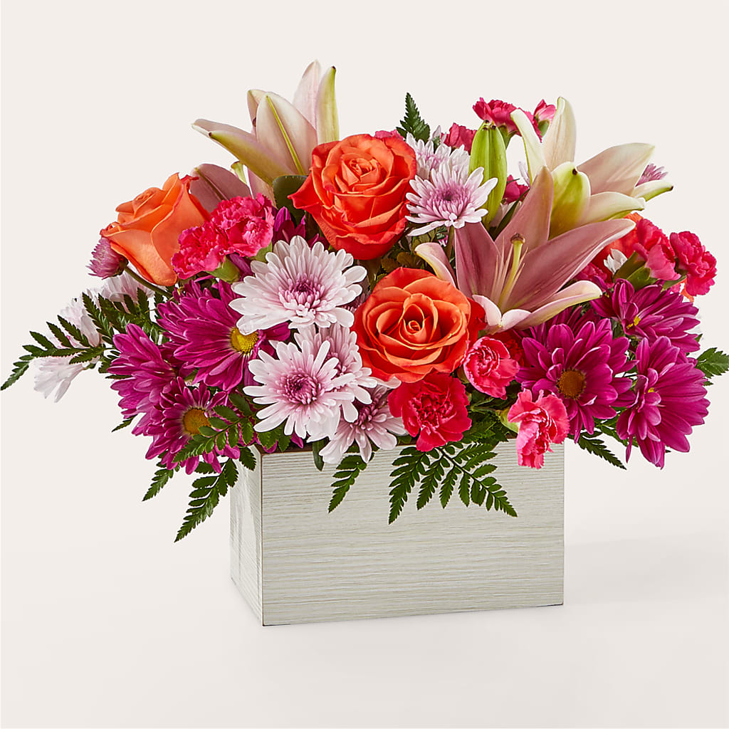 Light of My Life Box Bouquet – Charlynda Fleuriste, Sherbrooke PQ