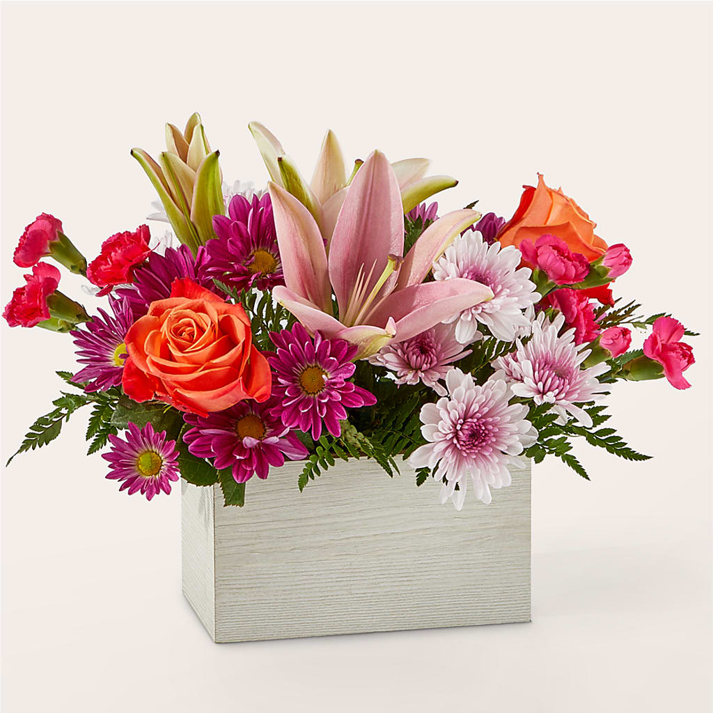 Light of My Life Box Bouquet – Charlynda Fleuriste, Sherbrooke PQ