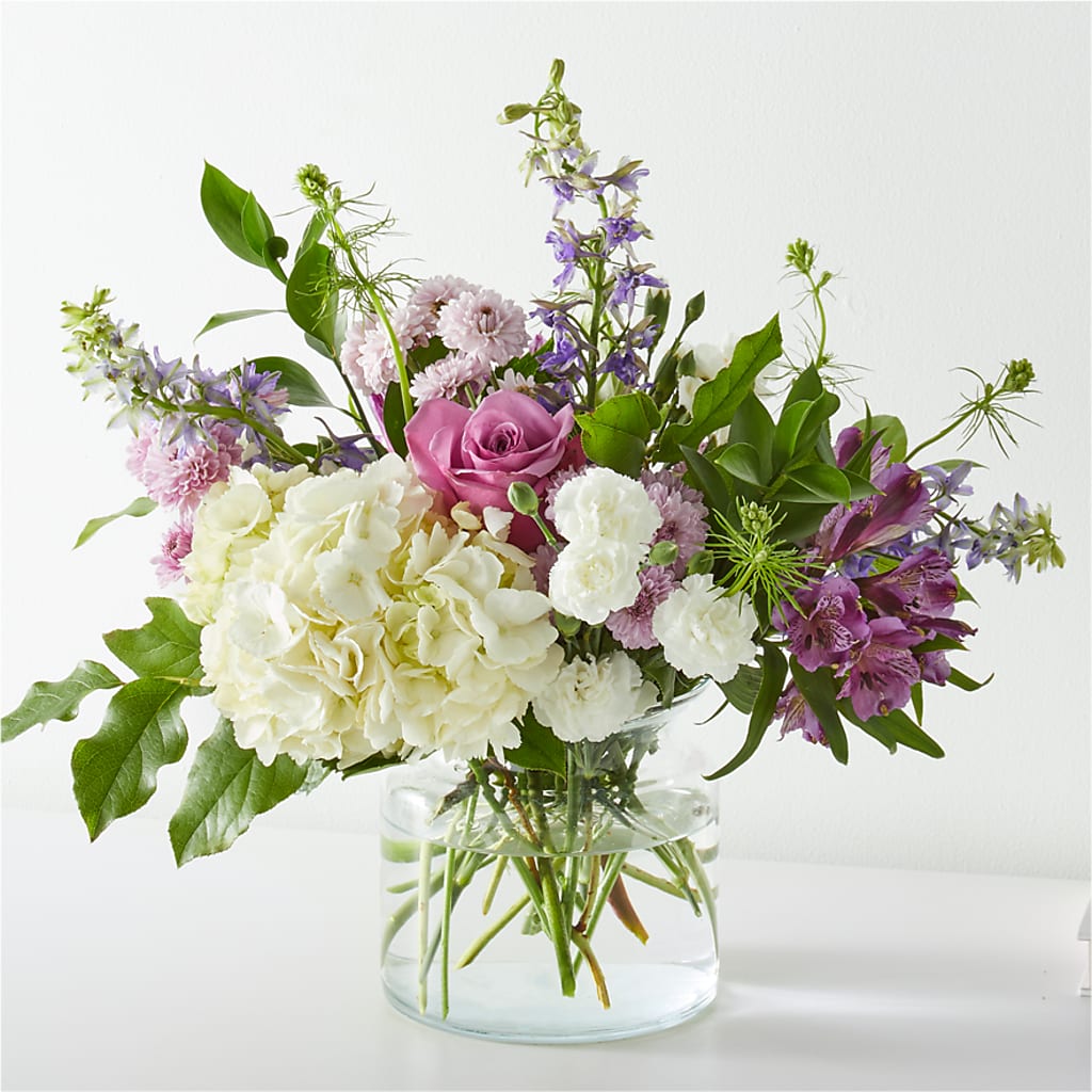 Violet Caress Bouquet – Charlynda Fleuriste, Sherbrooke PQ