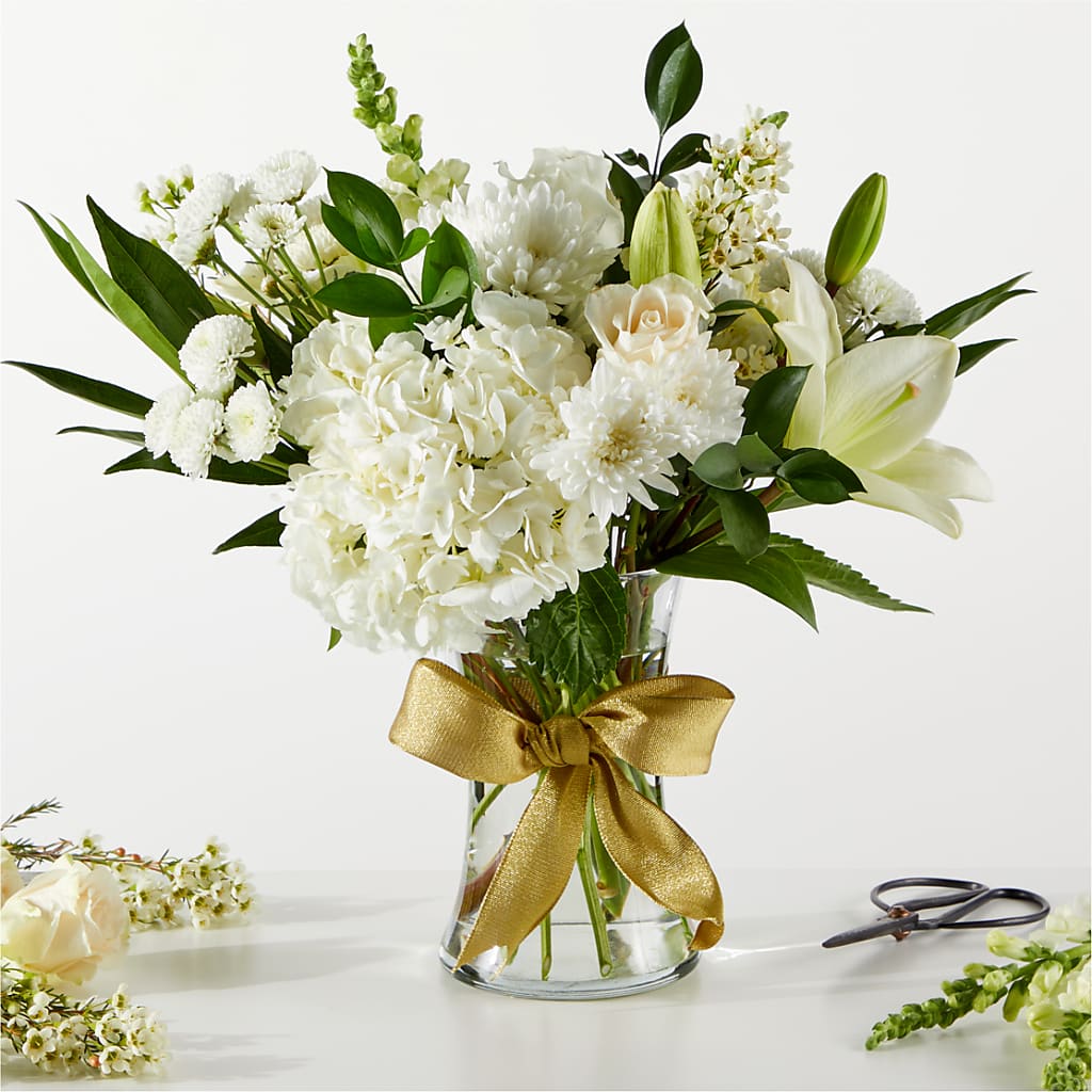 New Beginnings – A Florist Original – Charlynda Fleuriste, Sherbrooke PQ