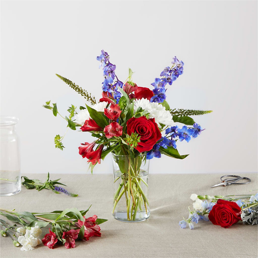 Star Spangled - A Florist Original – Charlynda Fleuriste, Sherbrooke PQ