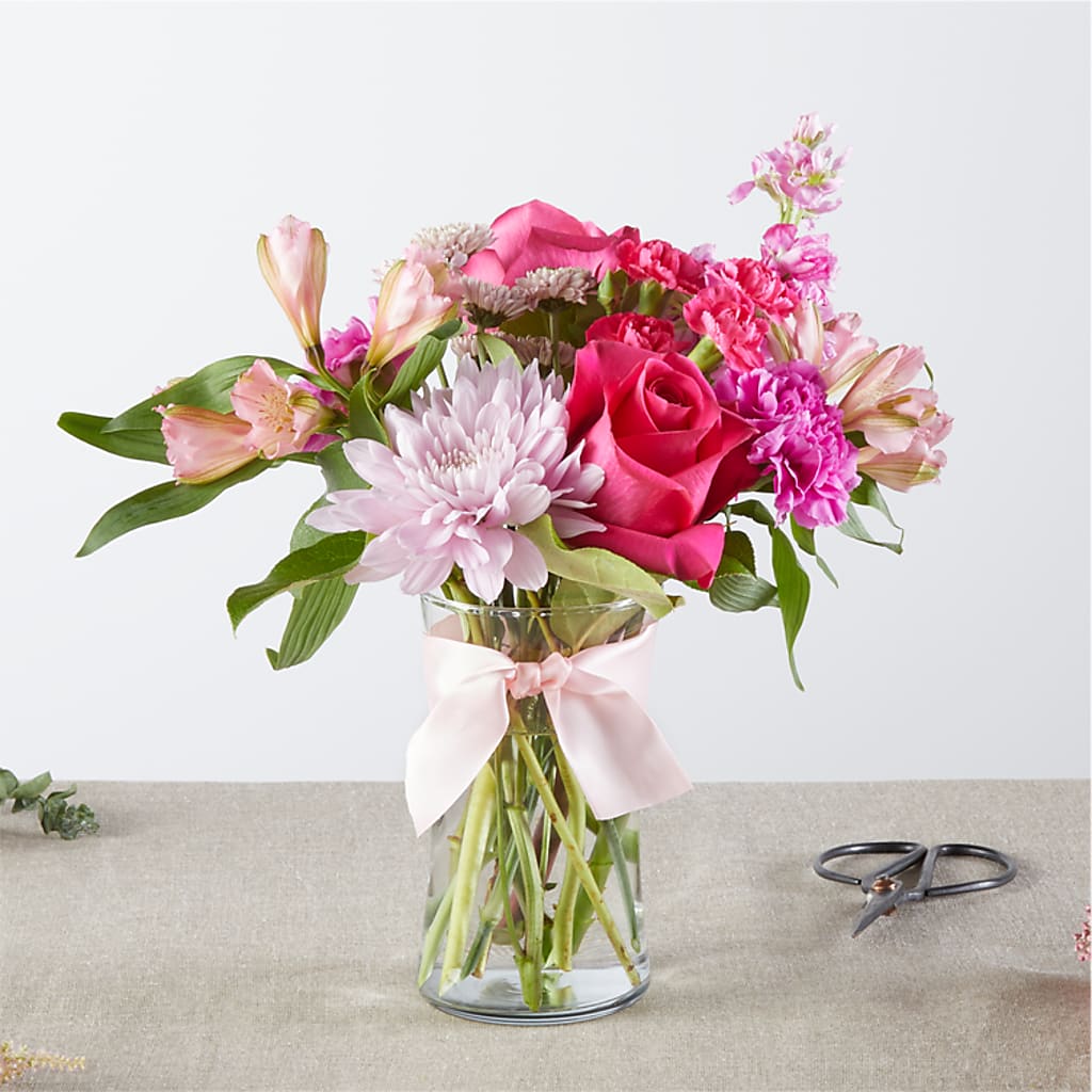 Pink Ribbon - A Florist Original – Charlynda Fleuriste, Sherbrooke PQ