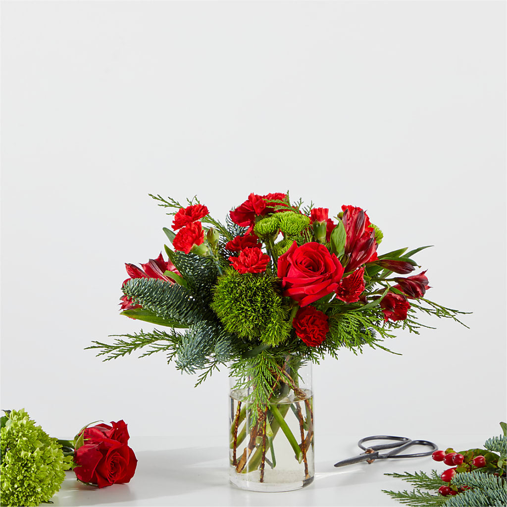 Merry Moment Bouquet – A Florist Original – Charlynda Fleuriste, Sherbrooke PQ