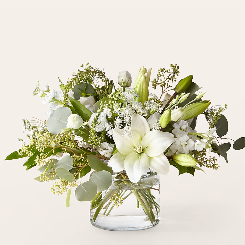 Alluring Elegance Bouquet – Charlynda Fleuriste, Sherbrooke PQ