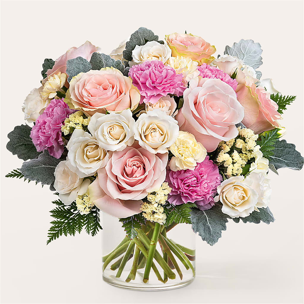 Blissful Moments Bouquet – Charlynda Fleuriste, Sherbrooke PQ