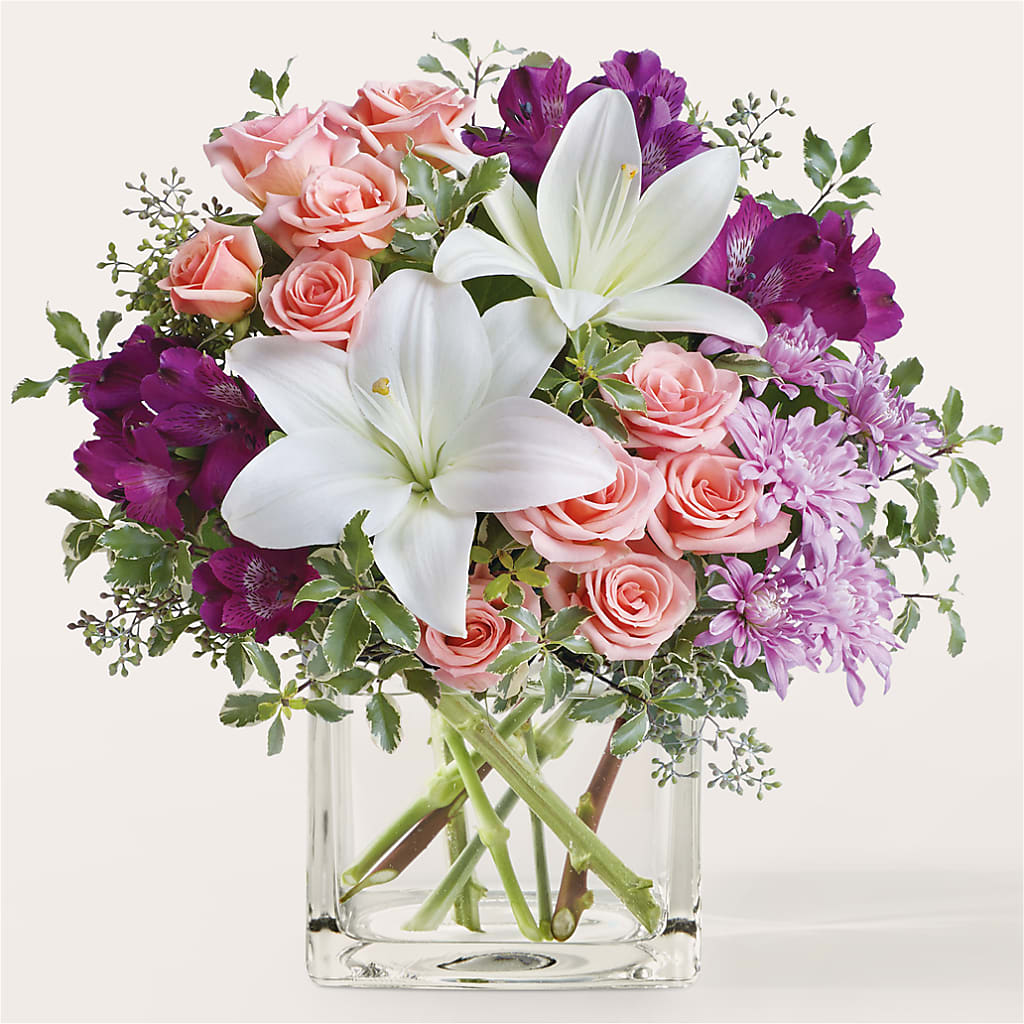 Mani Pedi Bouquet – Charlynda Fleuriste, Sherbrooke PQ