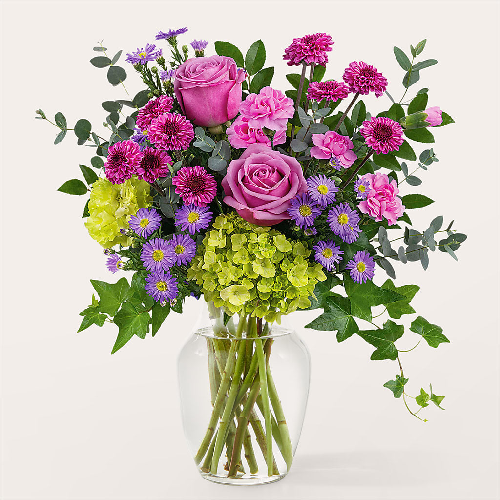 Whispering Garden Bouquet – Charlynda Fleuriste, Sherbrooke PQ