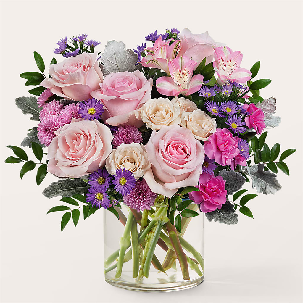 Light as a Feather Bouquet – Charlynda Fleuriste, Sherbrooke PQ