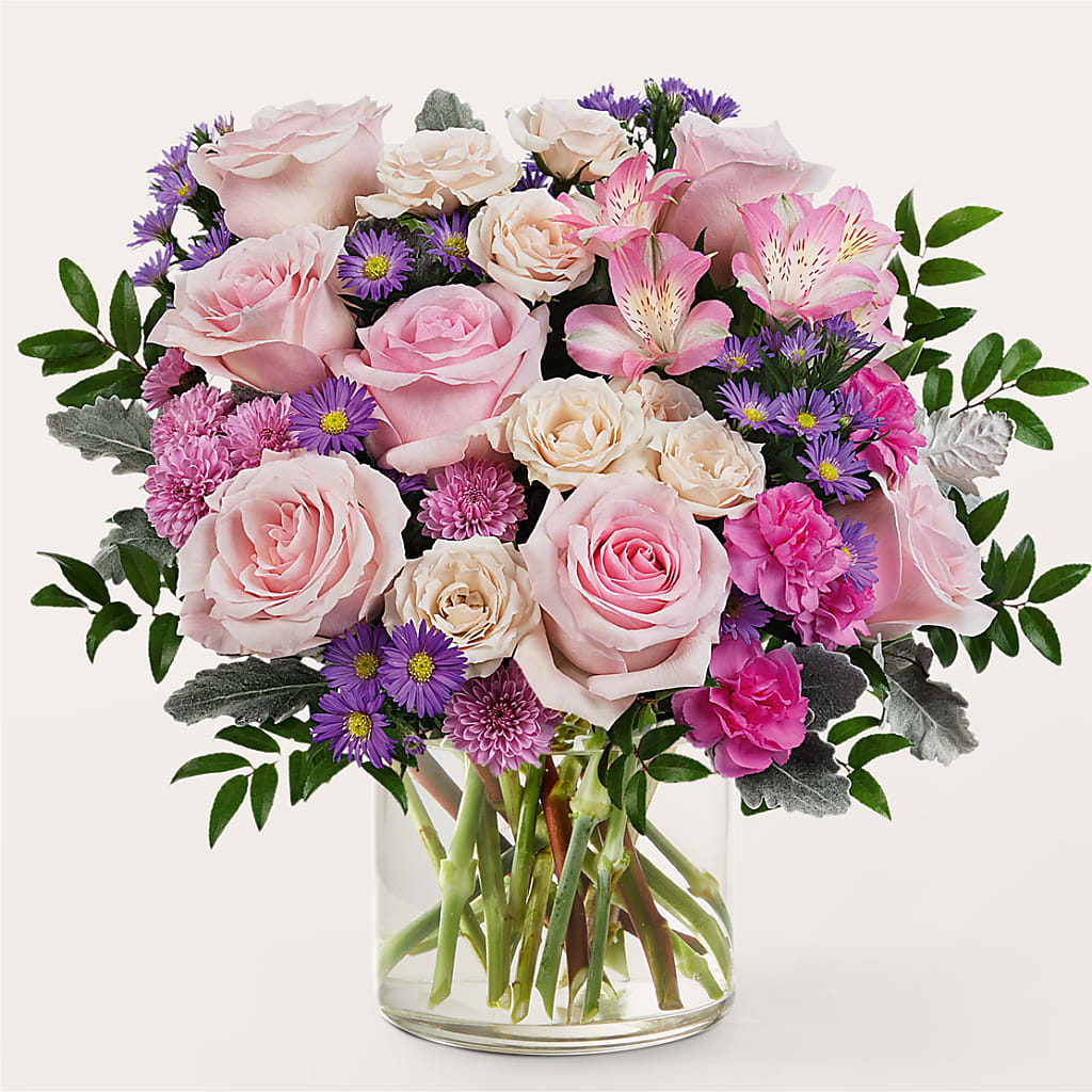 Light as a Feather Bouquet – Charlynda Fleuriste, Sherbrooke PQ
