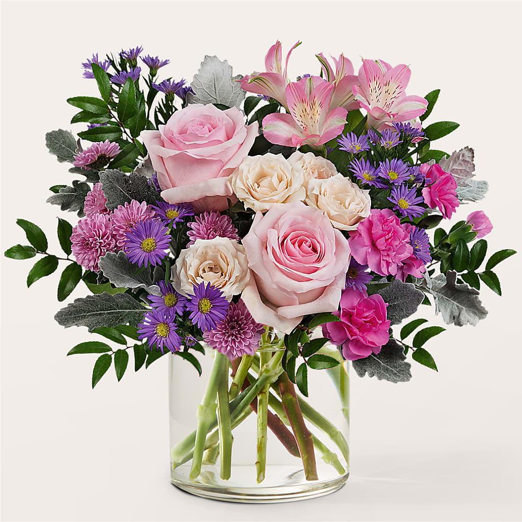 Light as a Feather Bouquet – Charlynda Fleuriste, Sherbrooke PQ