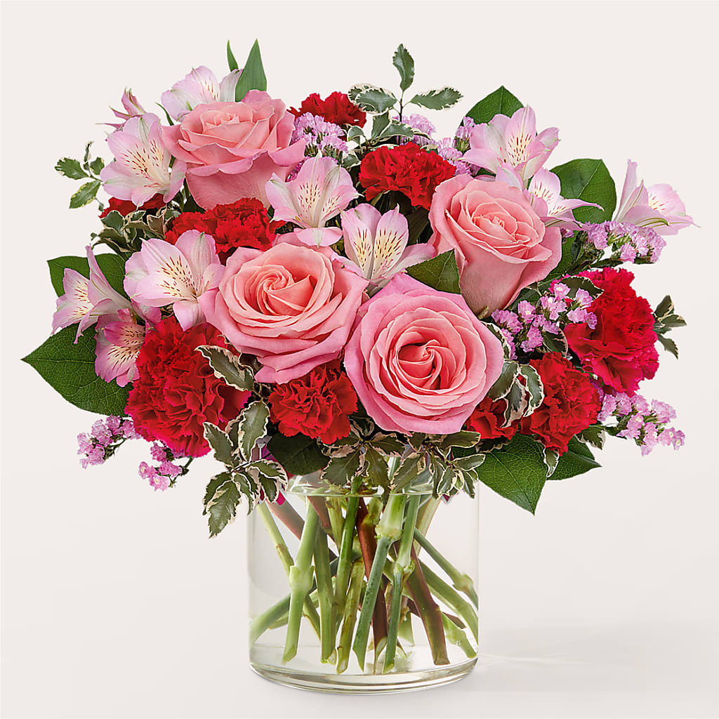 First Impressions Bouquet – Charlynda Fleuriste, Sherbrooke PQ