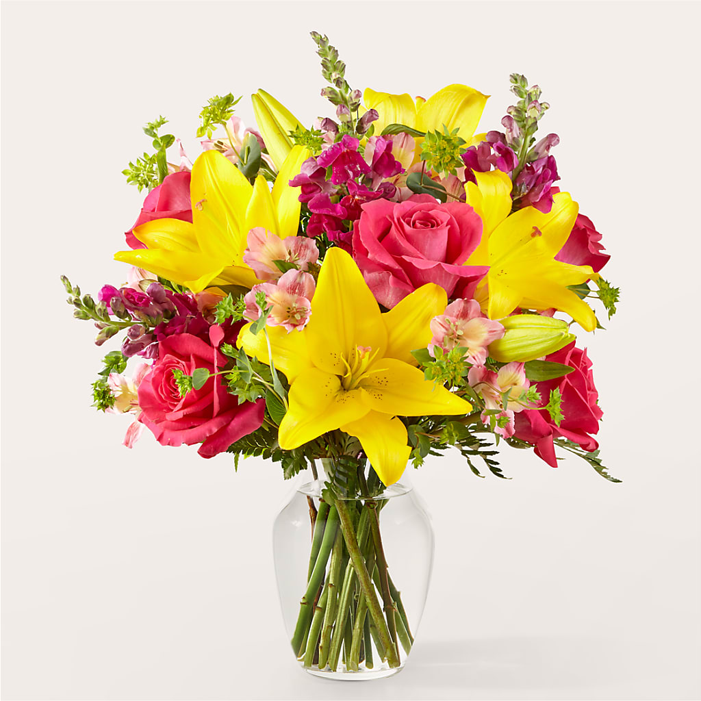 Lovely Day Bouquet – Charlynda Fleuriste, Sherbrooke PQ