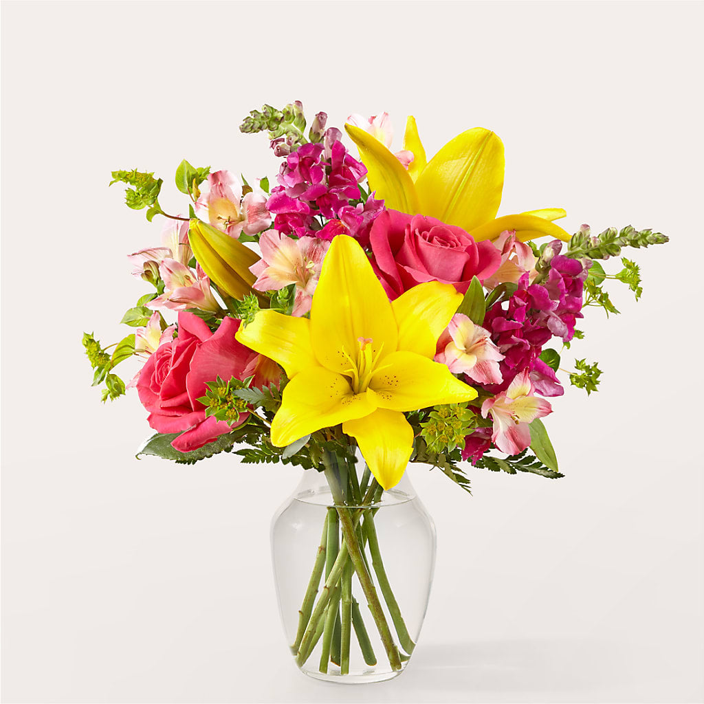 Lovely Day Bouquet – Charlynda Fleuriste, Sherbrooke PQ
