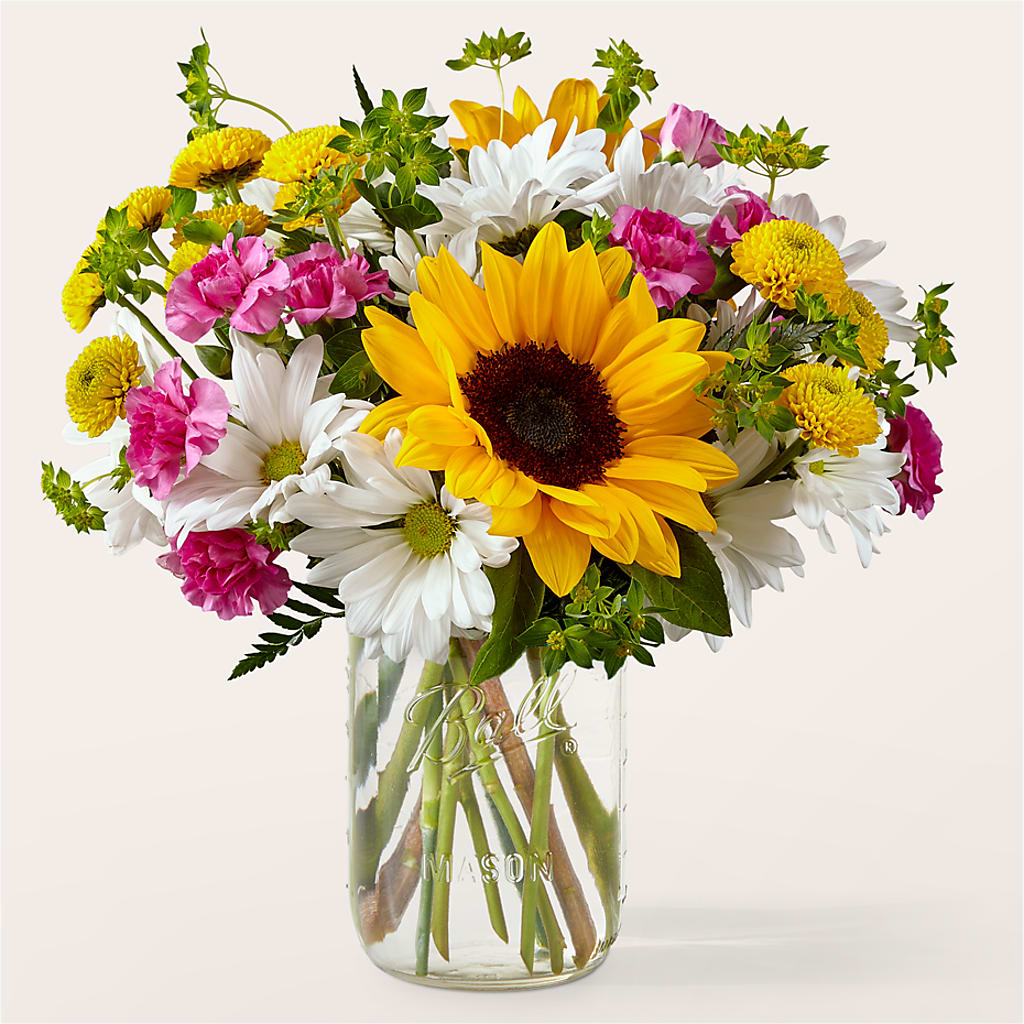 Aglow Bouquet – Charlynda Fleuriste, Sherbrooke PQ