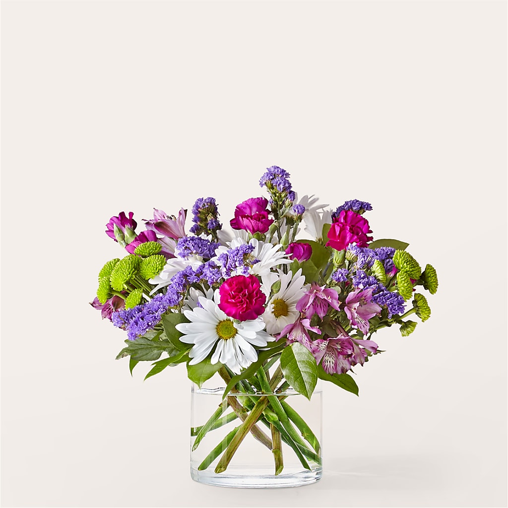 Wild Berry Bouquet – Charlynda Fleuriste, Sherbrooke PQ