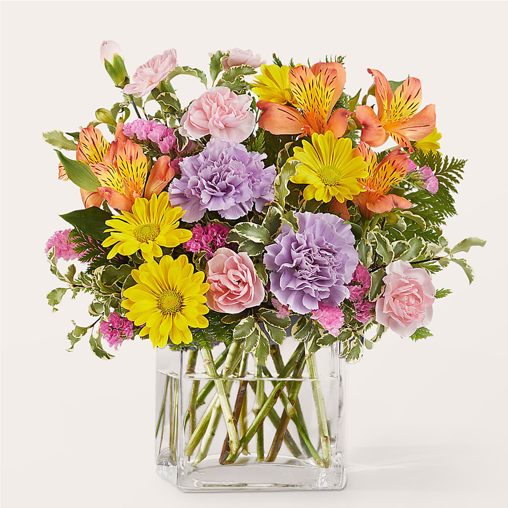 Shades of Happiness Bouquet – Charlynda Fleuriste, Sherbrooke PQ