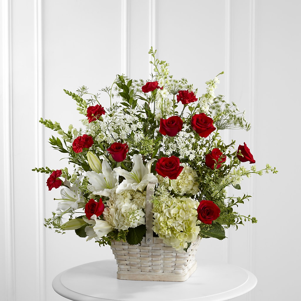 In Loving Memory Arrangement – Charlynda Fleuriste, Sherbrooke PQ
