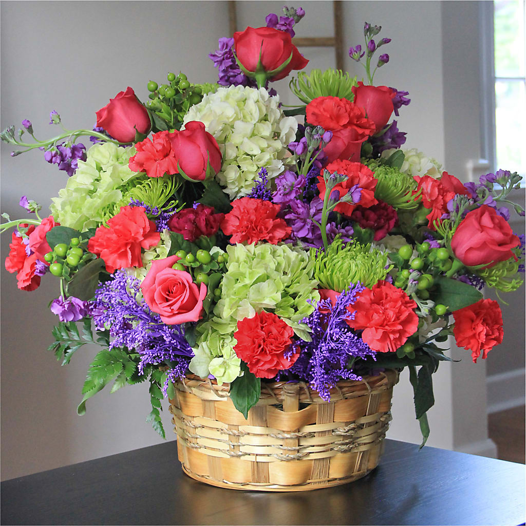 Warm Embrace Arrangement – Charlynda Fleuriste, Sherbrooke PQ
