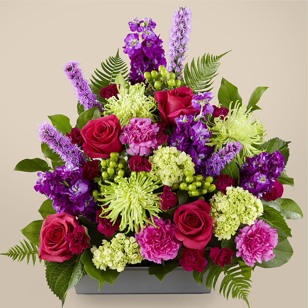 Warm Embrace Arrangement – Charlynda Fleuriste, Sherbrooke PQ