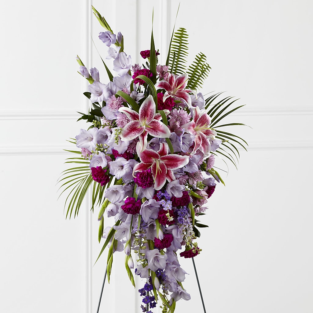 Tender Touch Standing Spray – Charlynda Fleuriste, Sherbrooke PQ