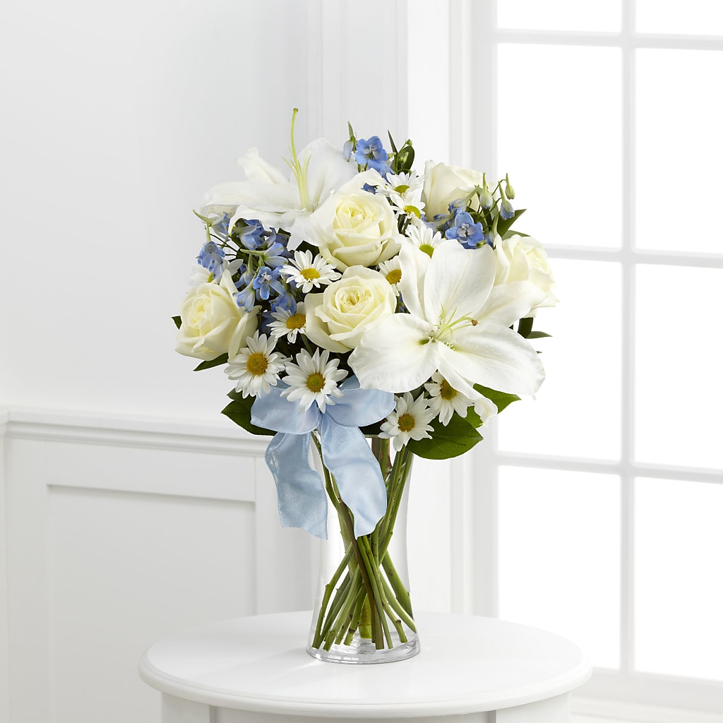 Sweet Peace Bouquet – Charlynda Fleuriste, Sherbrooke PQ