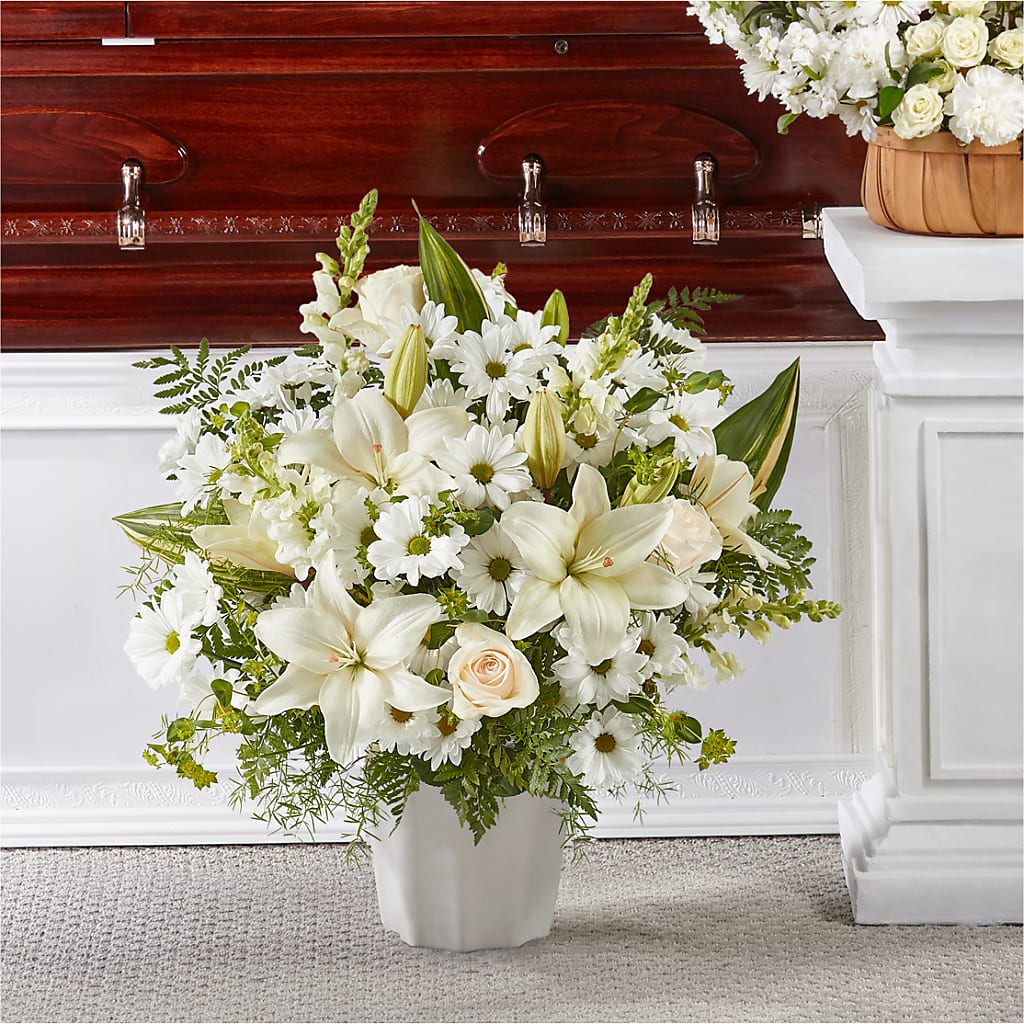Thoughts of Tranquility Floor Basket – Charlynda Fleuriste, Sherbrooke PQ