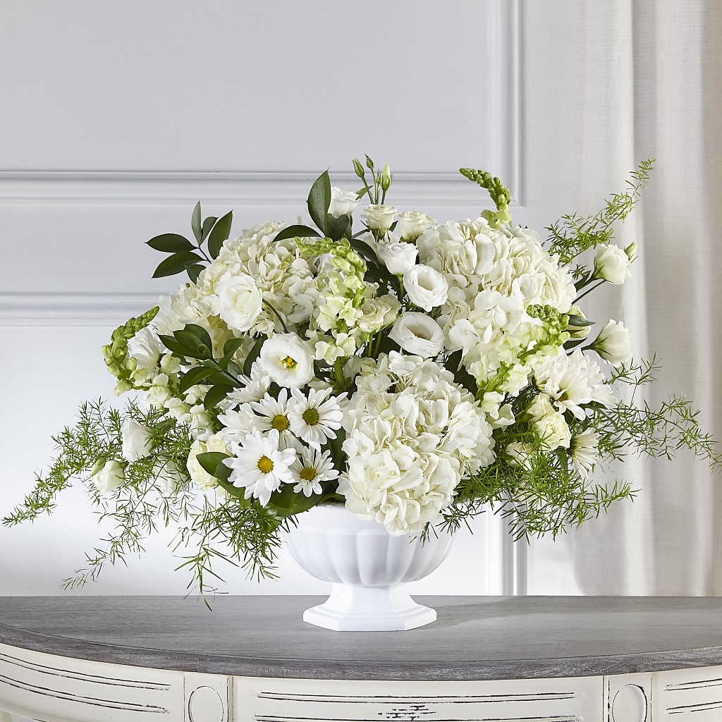 Love & Compassion Arrangement – Charlynda Fleuriste, Sherbrooke PQ