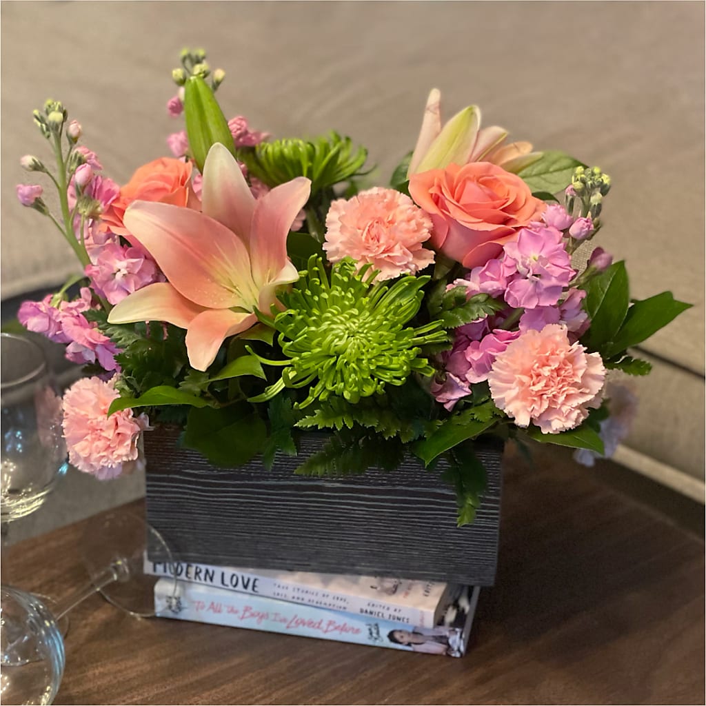 Beautiful Spirit Basket – Charlynda Fleuriste, Sherbrooke PQ