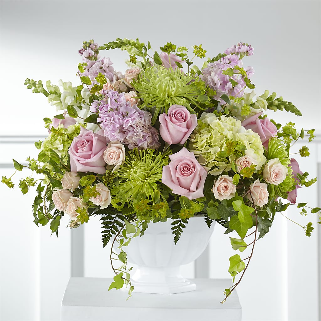 Radiant Embrace Arrangement – Charlynda Fleuriste, Sherbrooke PQ
