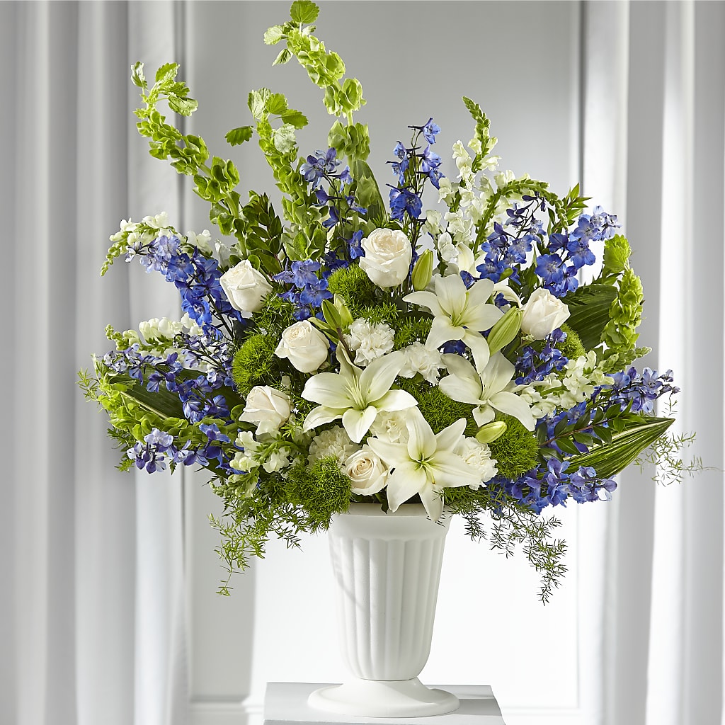 Heartfelt Hope Arrangement – Charlynda Fleuriste, Sherbrooke PQ