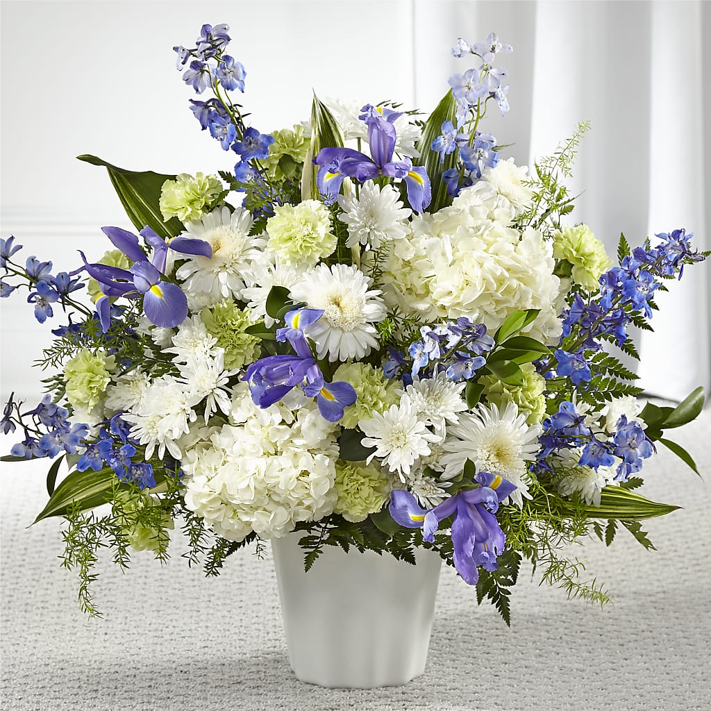 Soft Serenity Floor Basket – Charlynda Fleuriste, Sherbrooke PQ