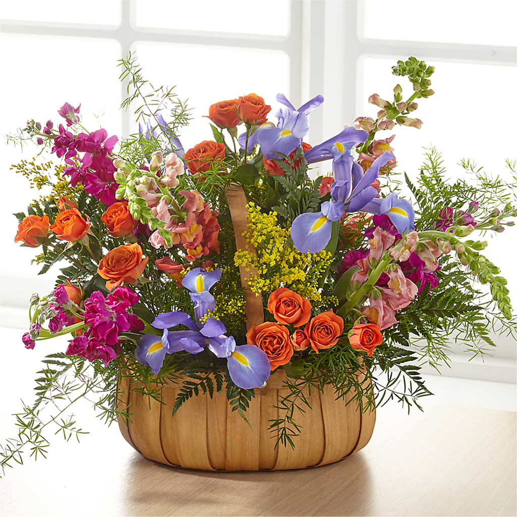 Garden of Life Basket – Charlynda Fleuriste, Sherbrooke PQ