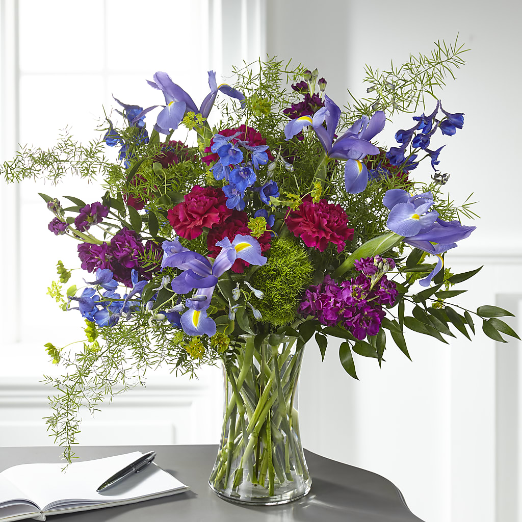 Giving Grace Bouquet – Charlynda Fleuriste, Sherbrooke PQ