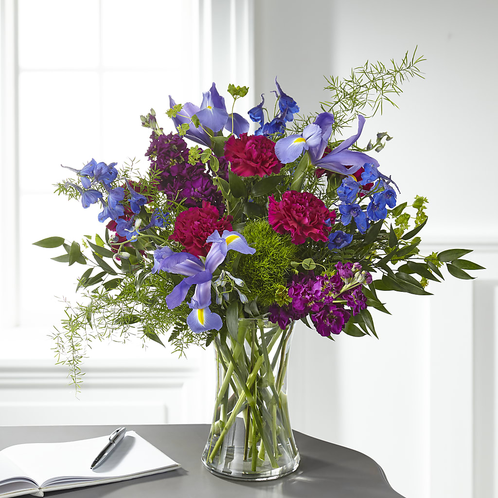 Giving Grace Bouquet – Charlynda Fleuriste, Sherbrooke PQ