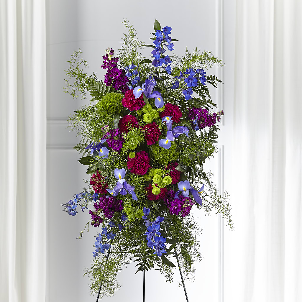 Heavenly Skies Standing Spray – Charlynda Fleuriste, Sherbrooke PQ