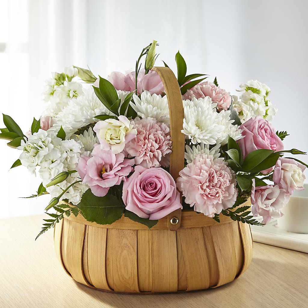 Always Graceful Basket – Charlynda Fleuriste, Sherbrooke PQ