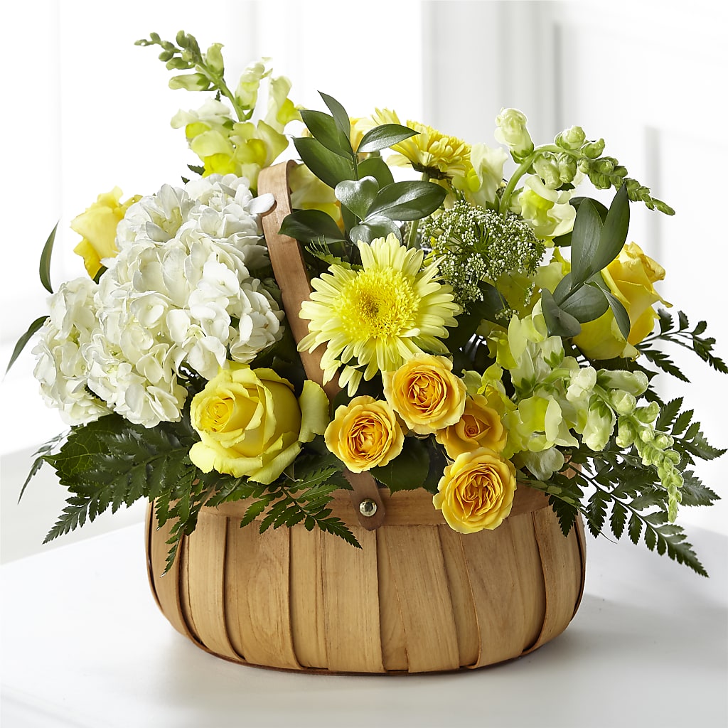 Rustic Remembrance Basket – Charlynda Fleuriste, Sherbrooke PQ
