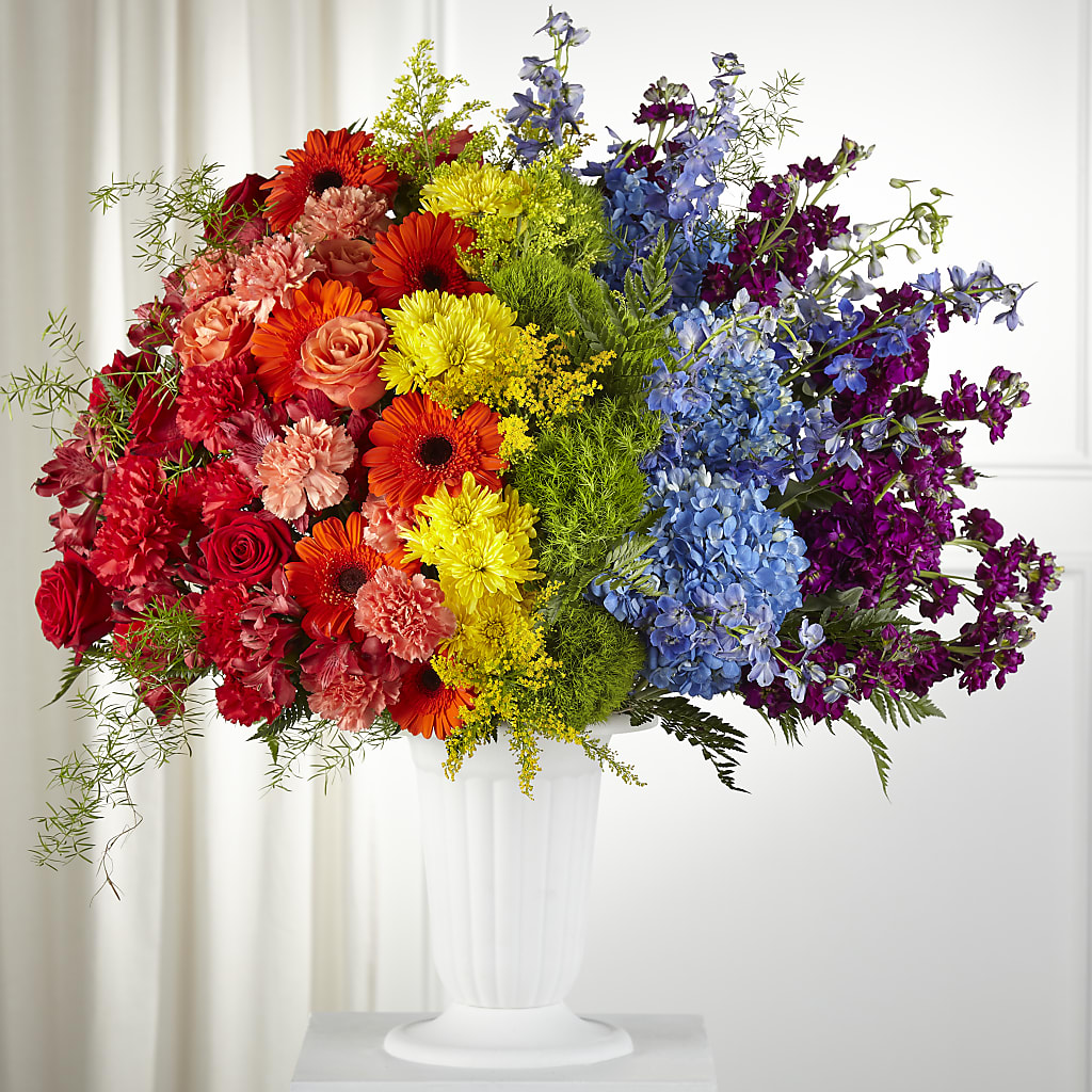 Pride & Unity Arrangement – Charlynda Fleuriste, Sherbrooke PQ