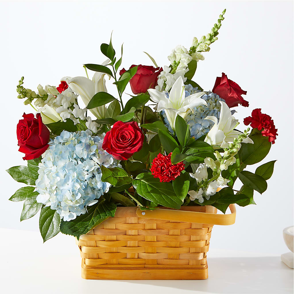 Greater Glory Basket – Charlynda Fleuriste, Sherbrooke PQ