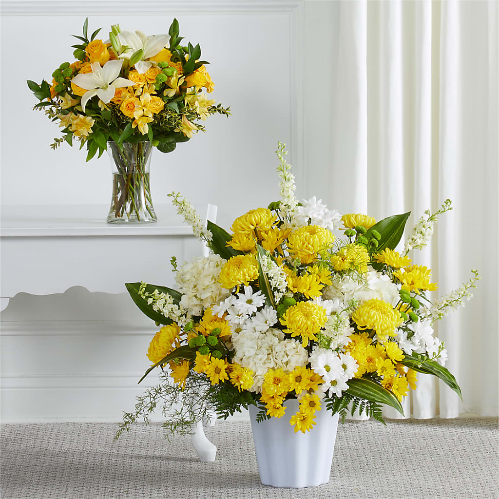 Warm Remembrance Bundles – Charlynda Fleuriste, Sherbrooke PQ