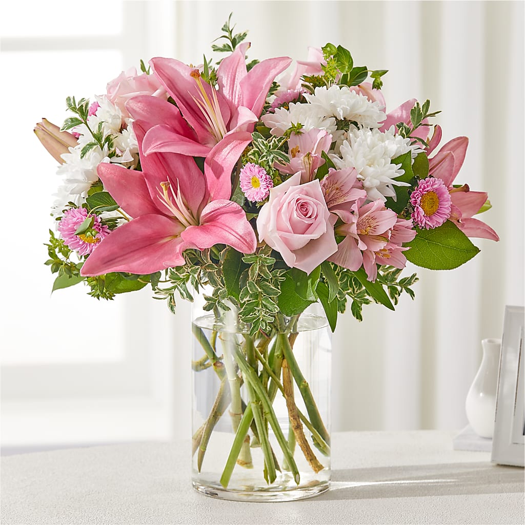 Healing Hug Bouquet – Charlynda Fleuriste, Sherbrooke PQ